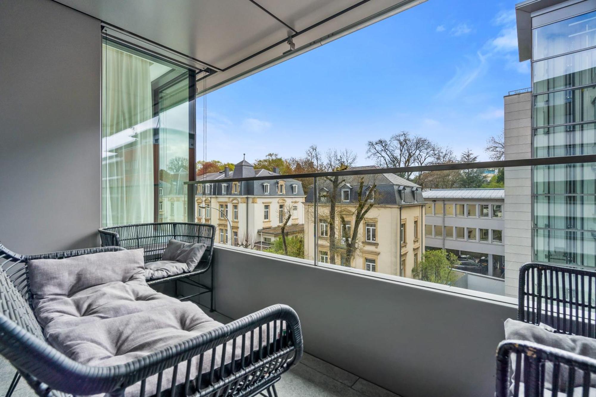 Apartamento Elegant 2Br With Balcony In Heart Of Luxemburgo Exterior foto